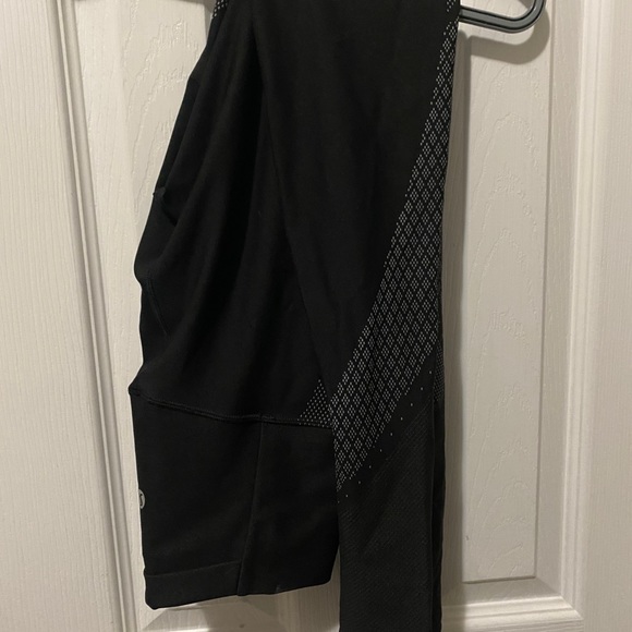 Gymshark/ Lululemon - Picture 8 of 10